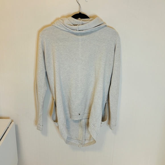 Aritzia Wilfred White Roseau Sweater Cardigan Cozy Cotton Wrap SZ small - Picture 7 of 9